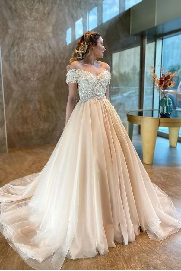 Robe de mariée trapèze à épaules dénudées et dos nu avec appliques en tulle et dentelle
