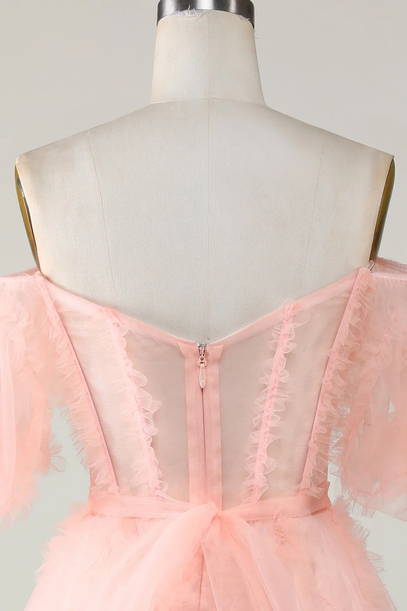 Robe de soirée courte trapèze en tulle rose blush à épaules dénudées