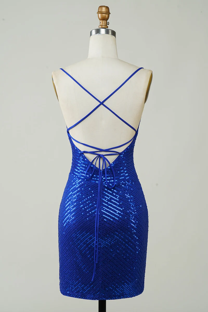 Robe moulante courte bleu roi à sequins et bretelles spaghetti
