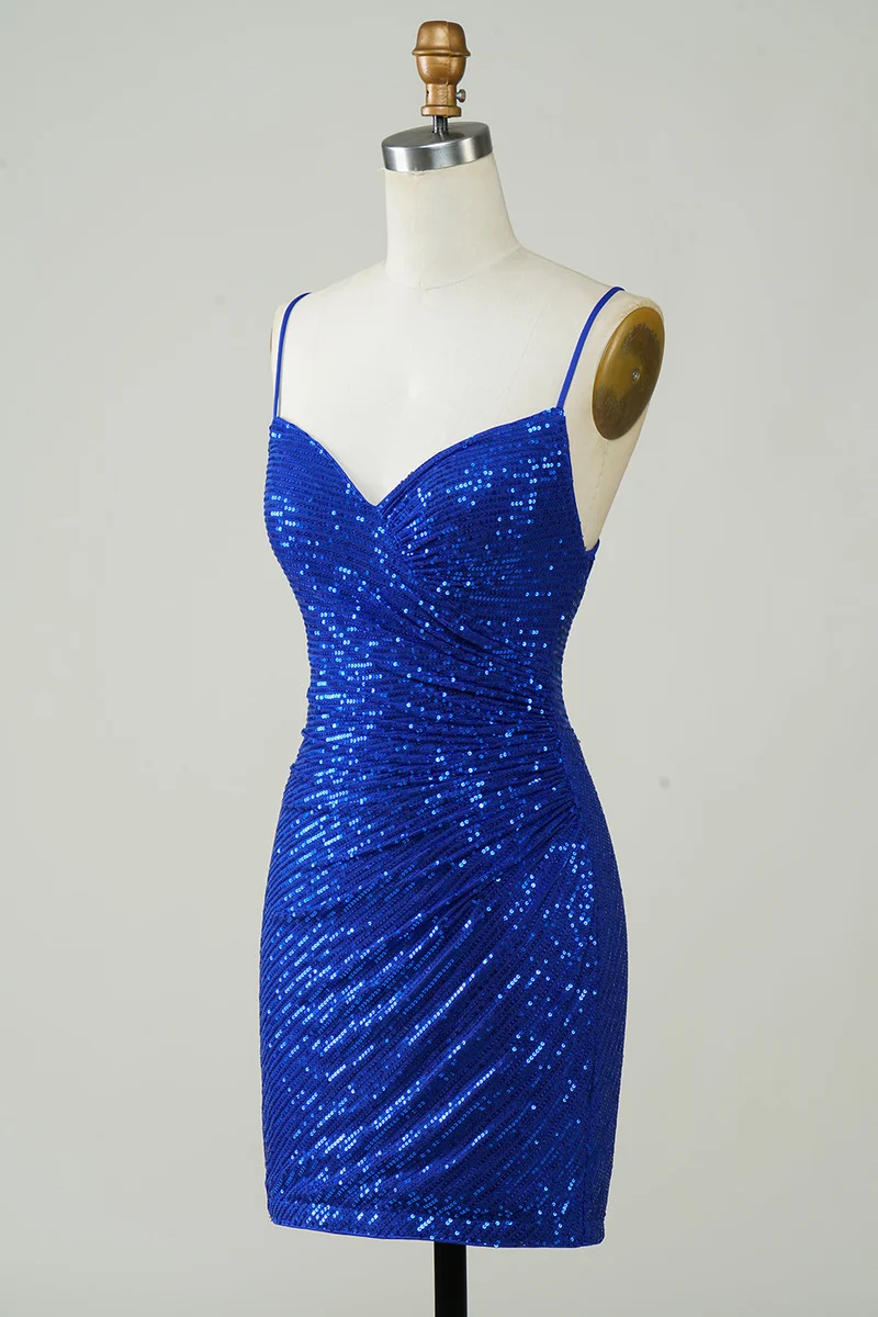 Robe moulante courte bleu roi à sequins et bretelles spaghetti