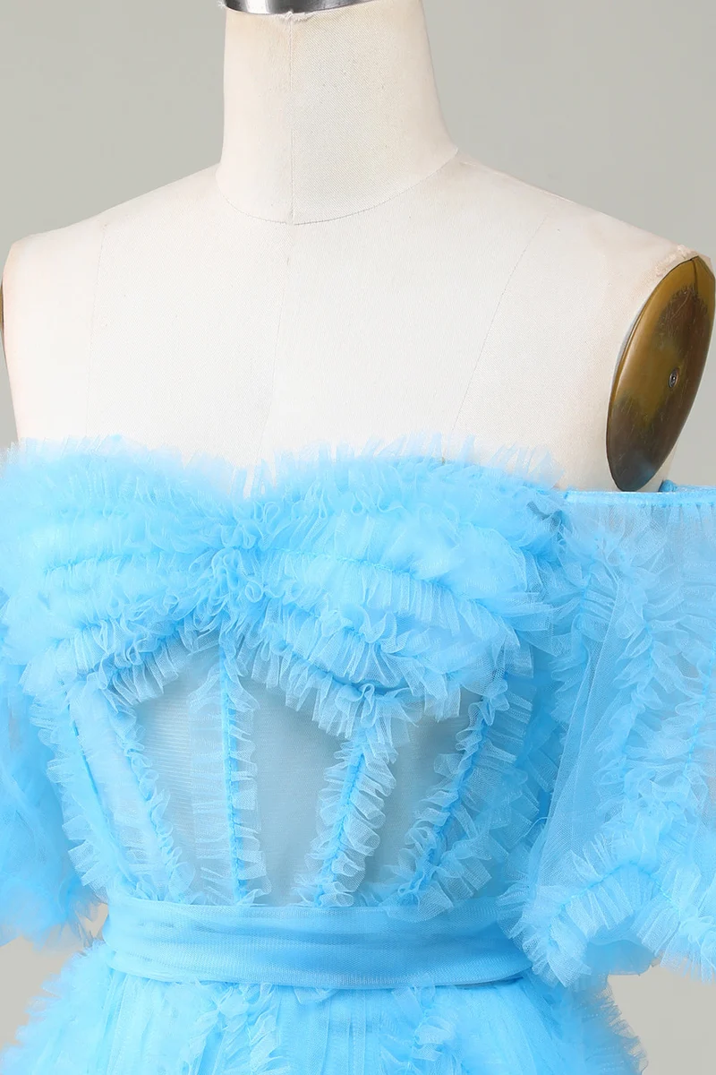 Robe de soirée courte en tulle bleu à épaules dénudées et coupe trapèze pour les fêtes