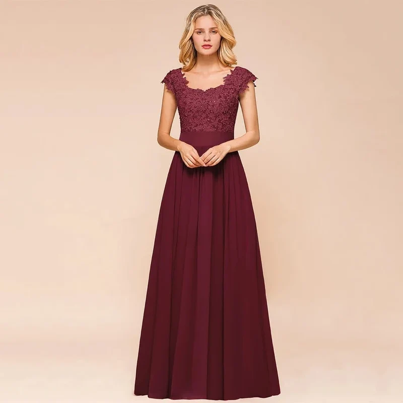 Robe demoiselle d'honneur avec appliqués en dentelle