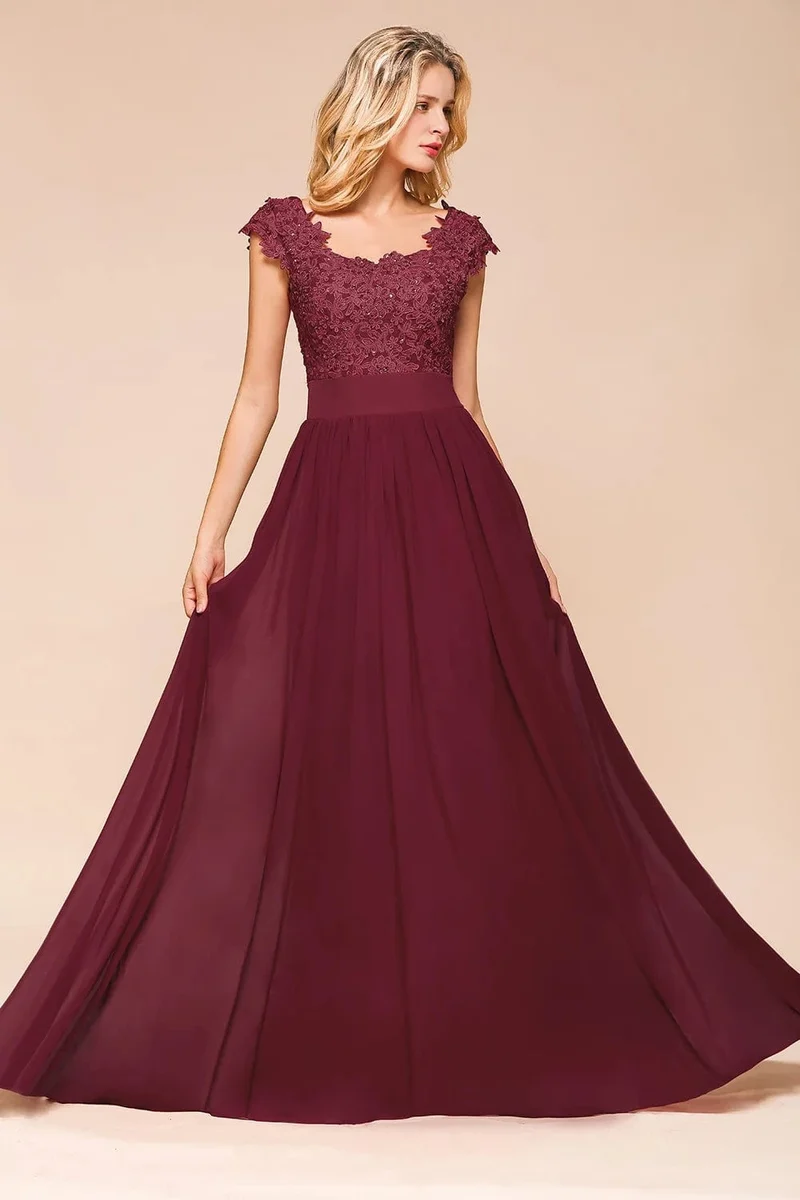 Robe demoiselle d'honneur avec appliqués en dentelle