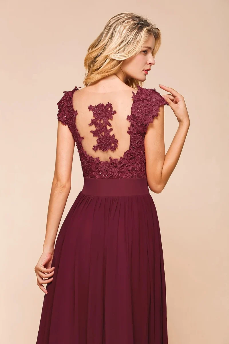 Robe demoiselle d'honneur avec appliqués en dentelle