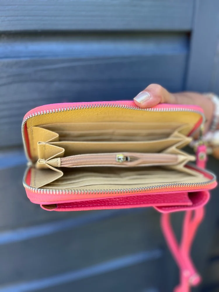 Portefeuille range téléphone en cuir Tonio rose