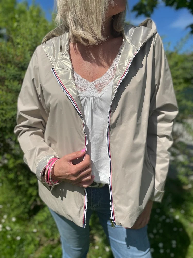 Veste imperméable Laura réversible courte beige et doré