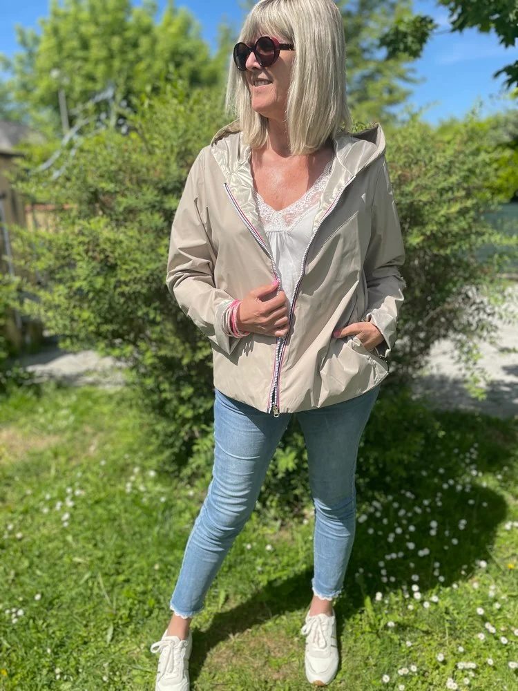 Veste imperméable Laura réversible courte beige et doré