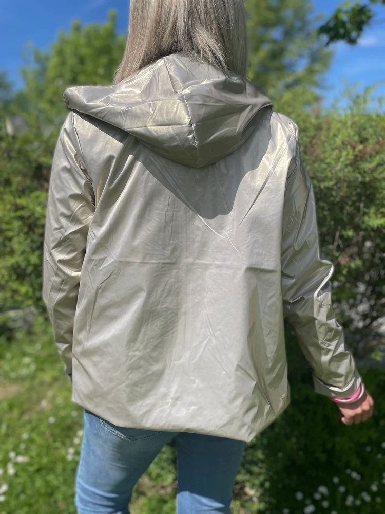 Veste imperméable Laura réversible courte beige et doré