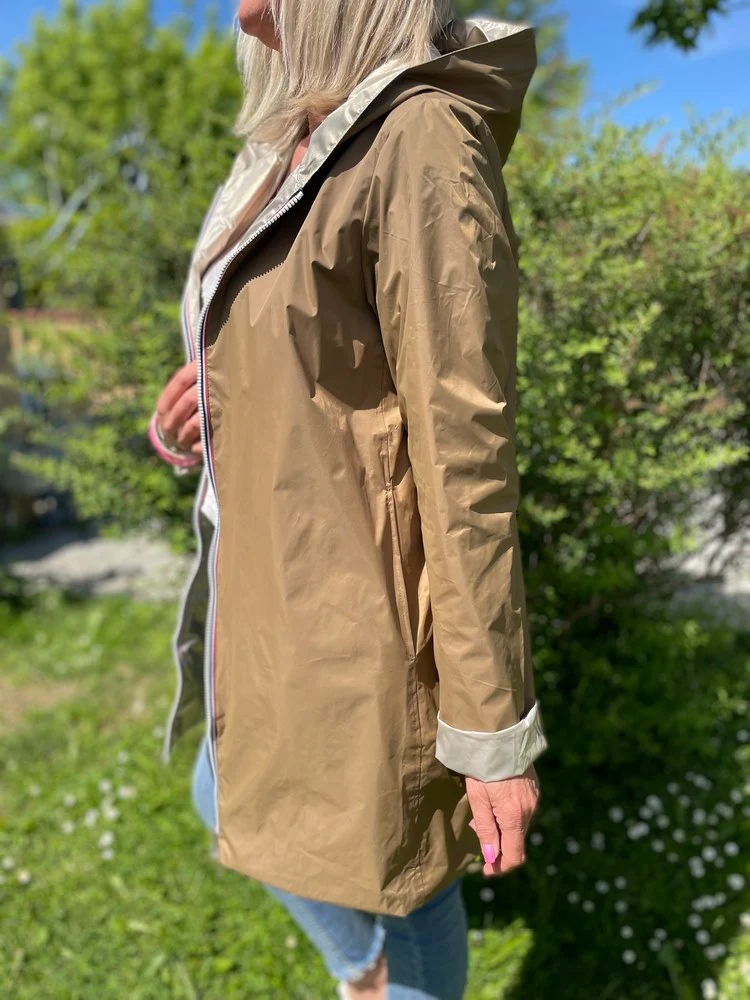 Veste imperméable Laura réversible longue camel et doré