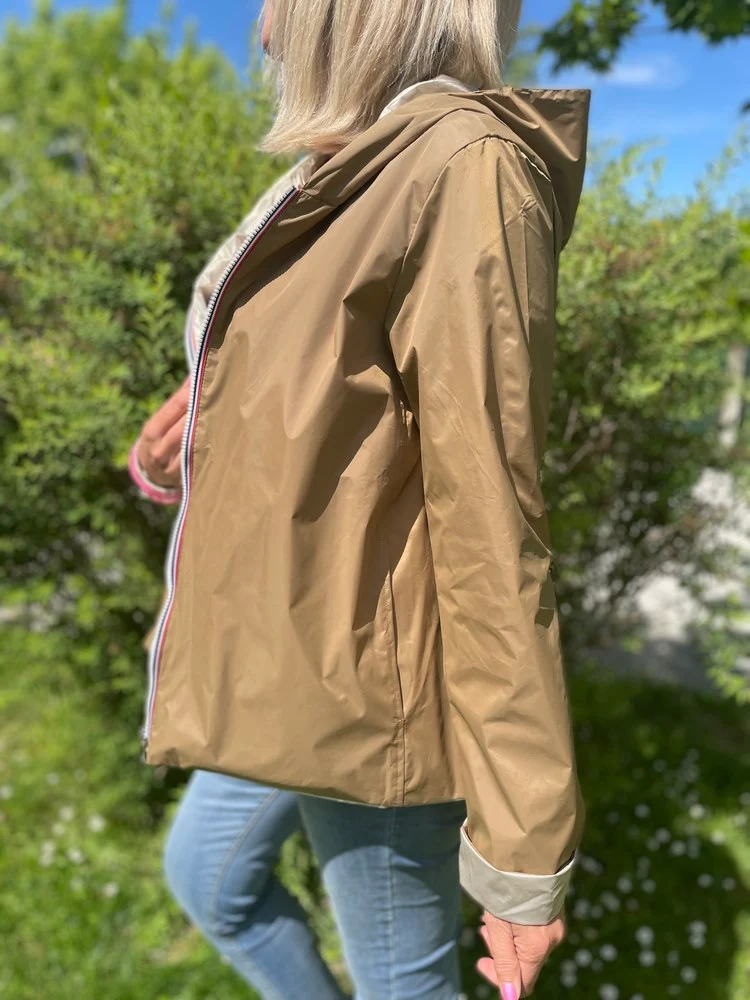 Veste imperméable Laura réversible courte camel et doré