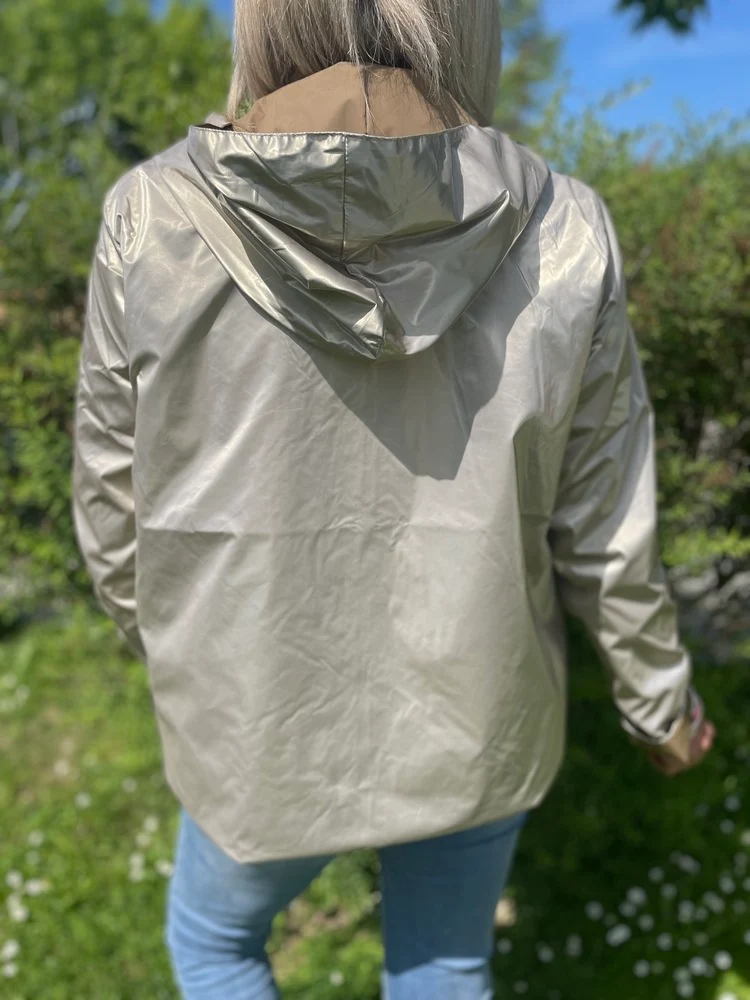 Veste imperméable Laura réversible courte camel et doré