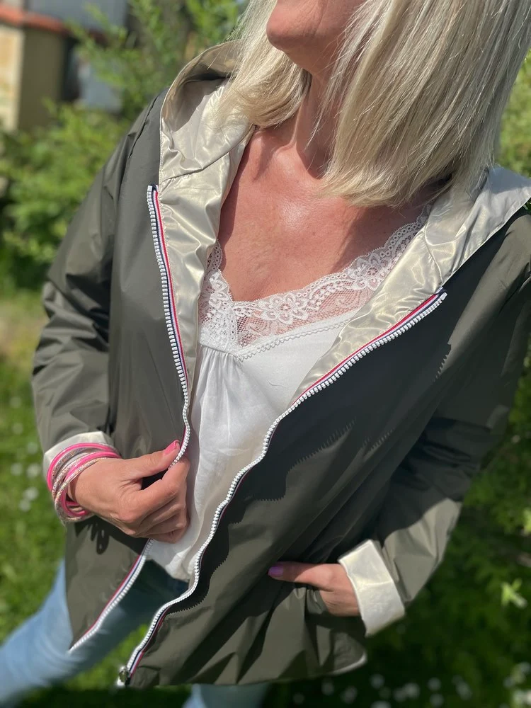 Veste imperméable Laura réversible courte kaki et doré
