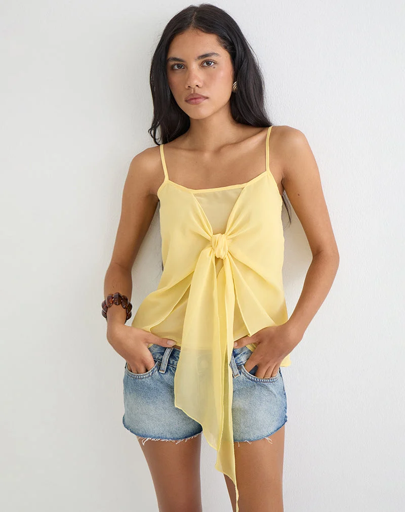 Haut Sena en mousseline jaune pastel