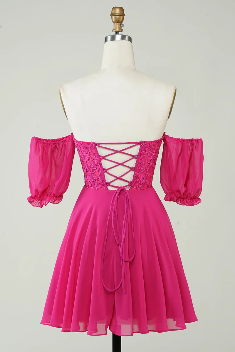 Robe de soirée courte fuchsia en mousseline de soie avec corset et dentelle délicate