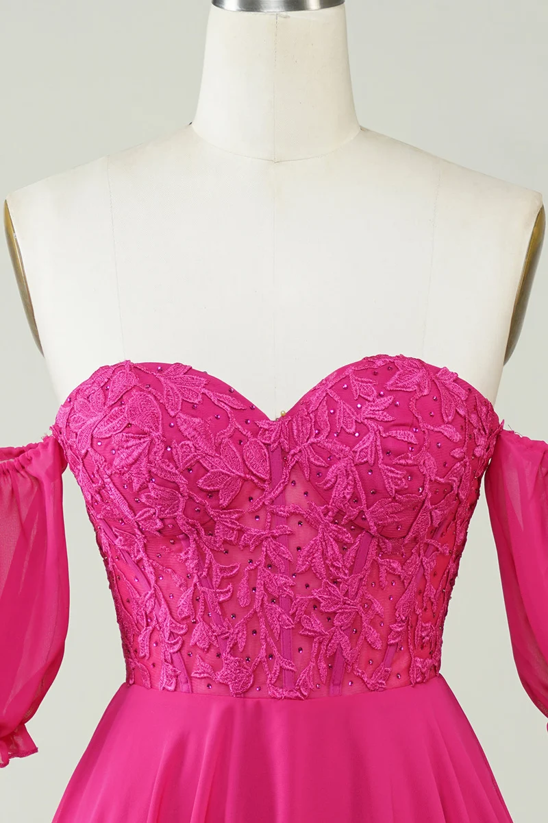 Robe de soirée courte fuchsia en mousseline de soie avec corset et dentelle délicate
