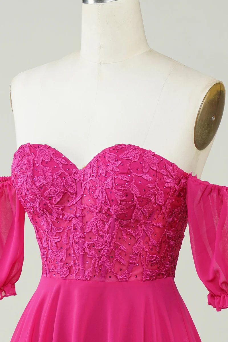 Robe de soirée courte fuchsia en mousseline de soie avec corset et dentelle délicate