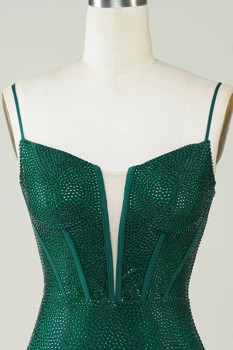 Robe de soirée moulante vert foncé à bretelles spaghetti et paillettes avec perles