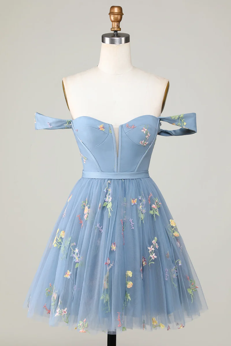 Robe de soirée trapèze bleu-gris avec broderie florale