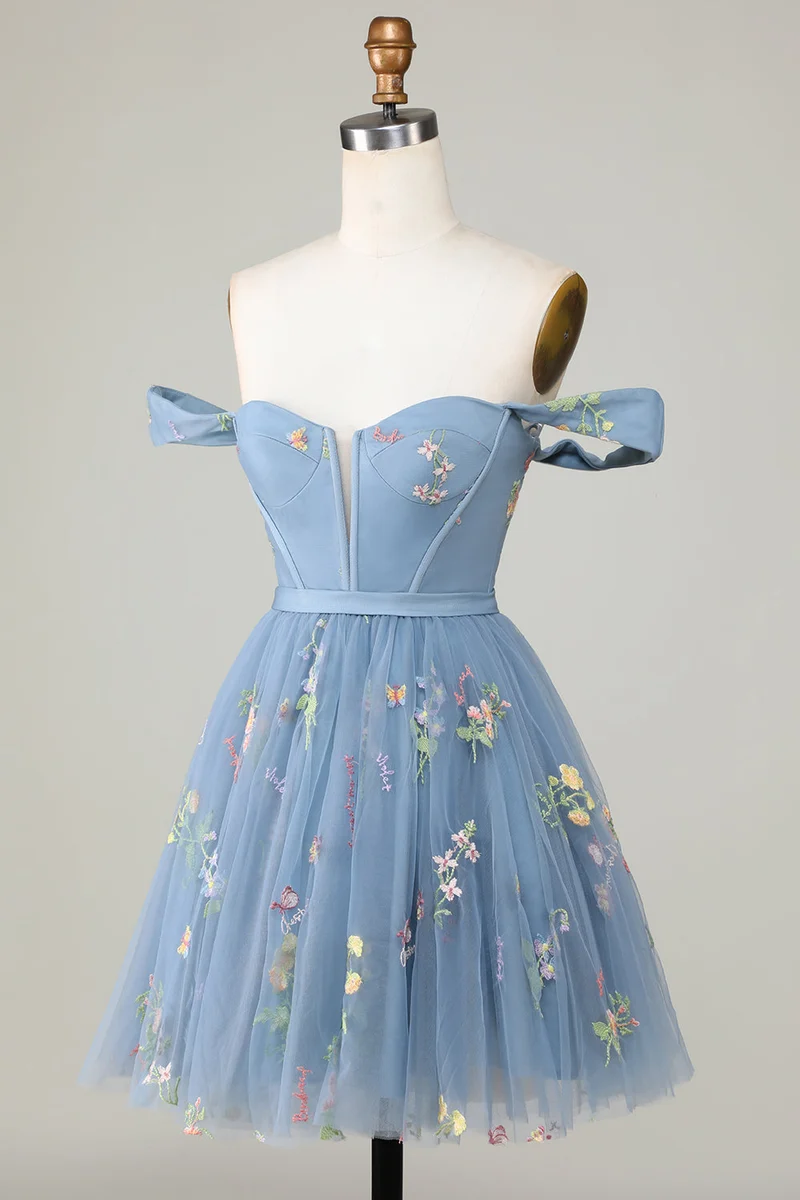 Robe de soirée trapèze bleu-gris avec broderie florale