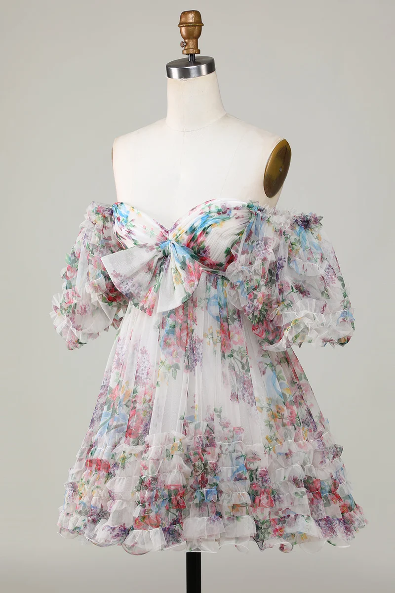 Robe de soirée courte en tulle à imprimé floral ivoire, coupe trapèze, manches bouffantes
