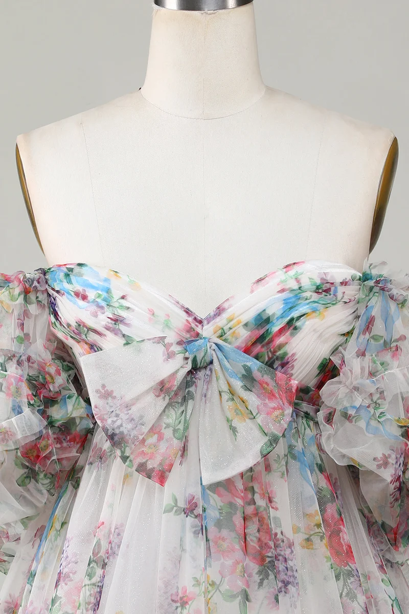 Robe de soirée courte en tulle à imprimé floral ivoire, coupe trapèze, manches bouffantes