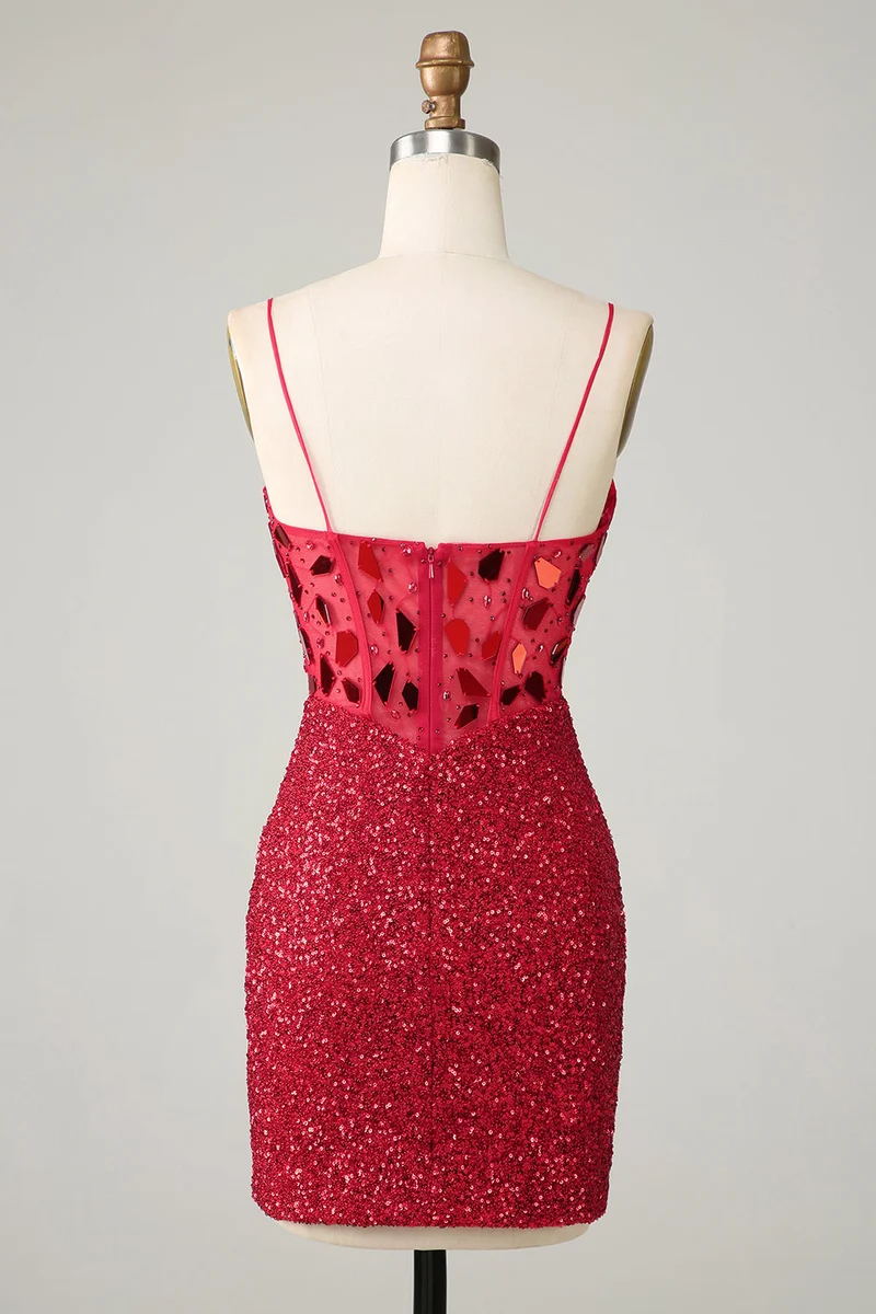 Robe de soirée moulante rouge à paillettes et effet miroir