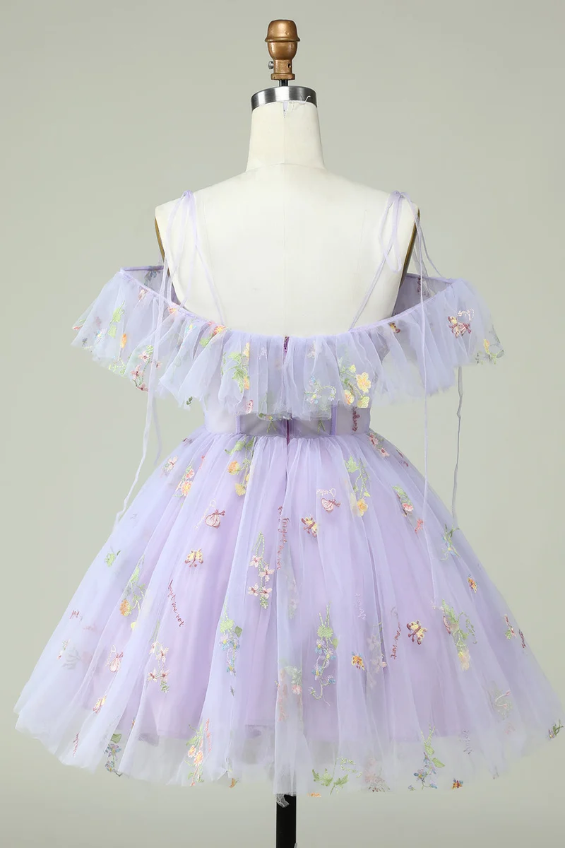 Robe de soirée lavande à épaules dénudées et volants - Élégante et charmante
