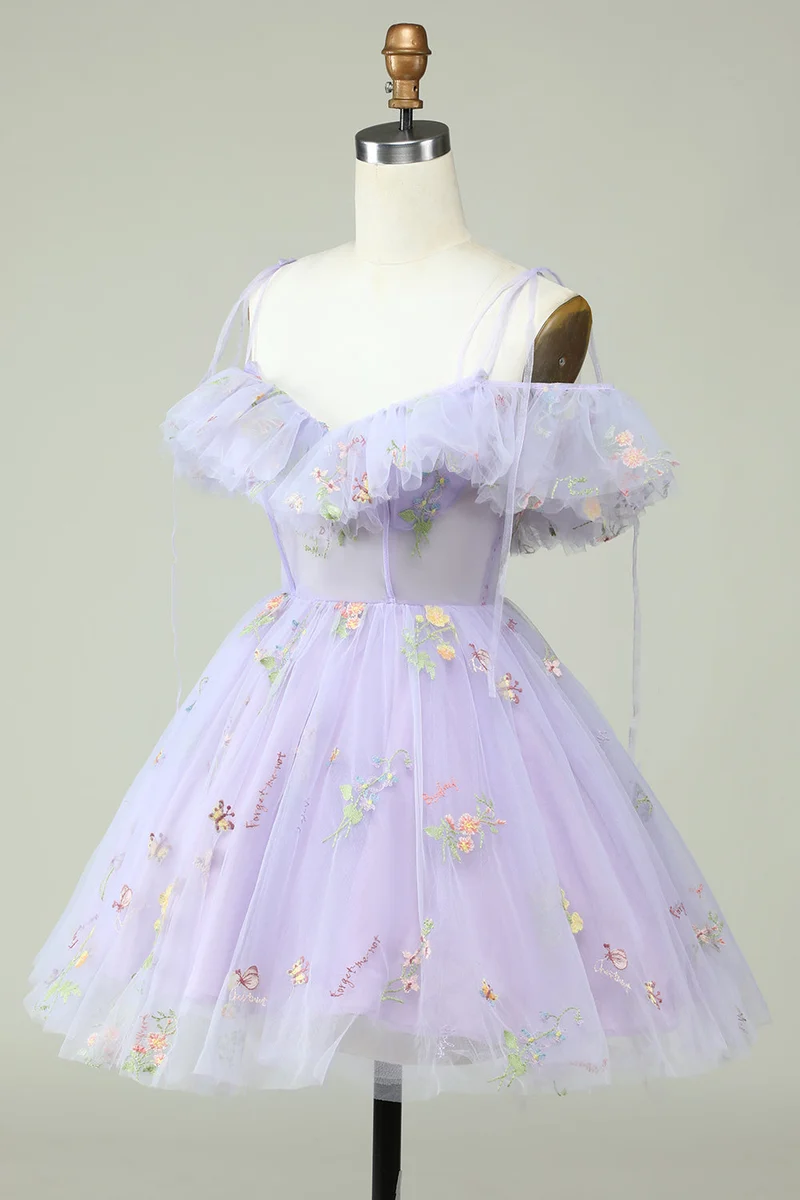 Robe de soirée lavande à épaules dénudées et volants - Élégante et charmante