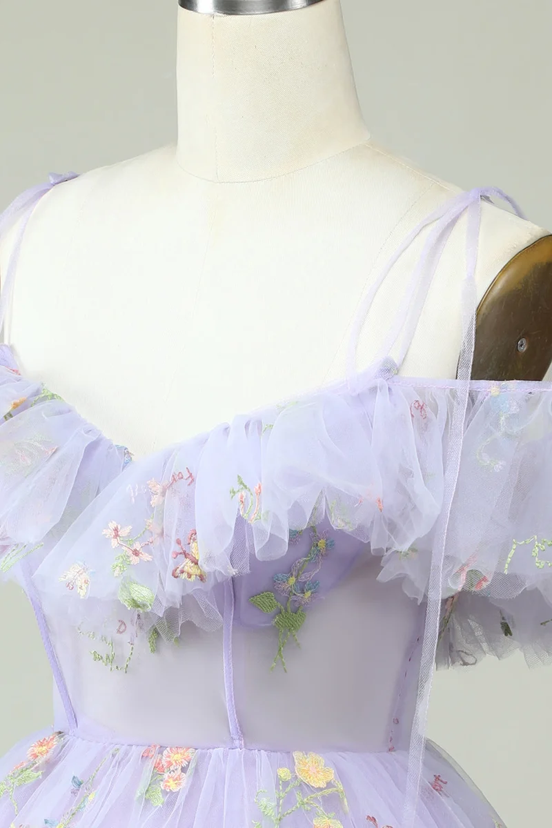 Robe de soirée lavande à épaules dénudées et volants - Élégante et charmante