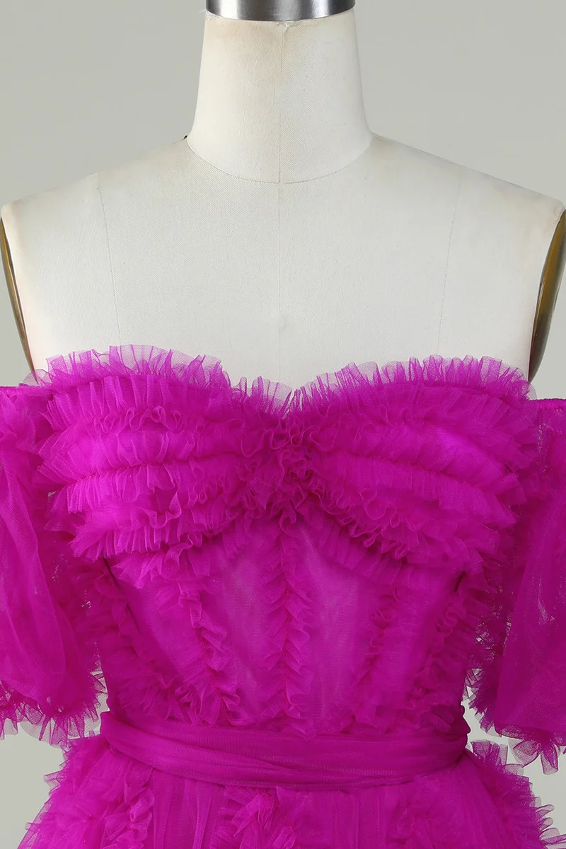 Charmante robe de soirée fuchsia à épaules dénudées et décolleté en cœur