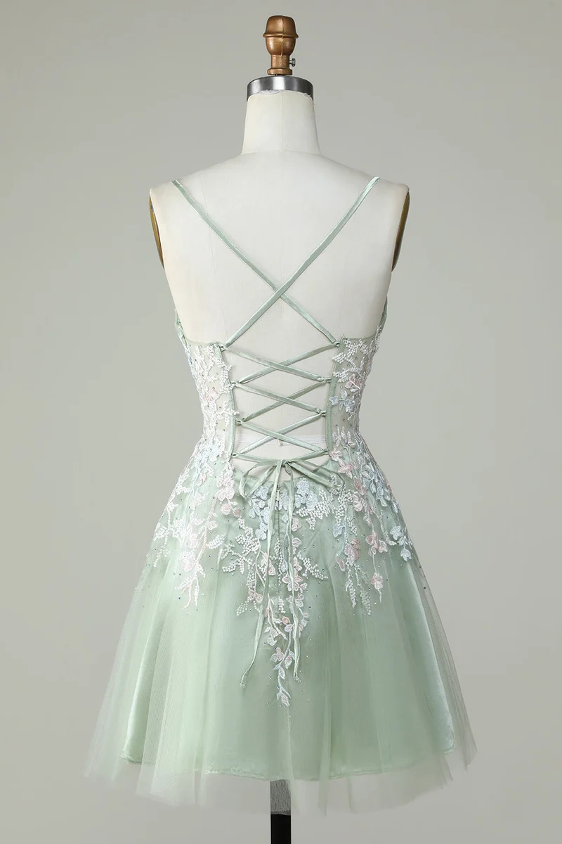 Robe de soirée à bretelles spaghetti Dusty Sage avec dos croisé