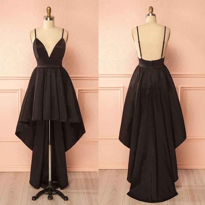 Robe de bal noire élégante à col en V et bretelles spaghetti