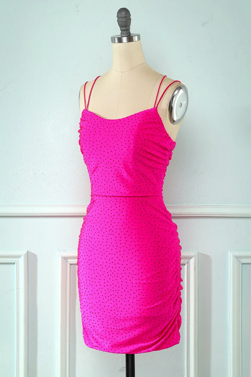 Robe de soirée moulante à lacets rose : élégante, ajustée et flatteuse