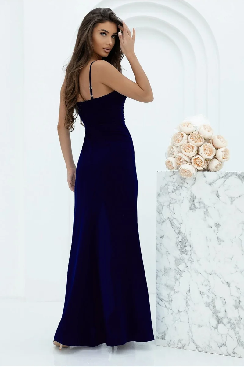 Robe de soirée longue fendue élégante