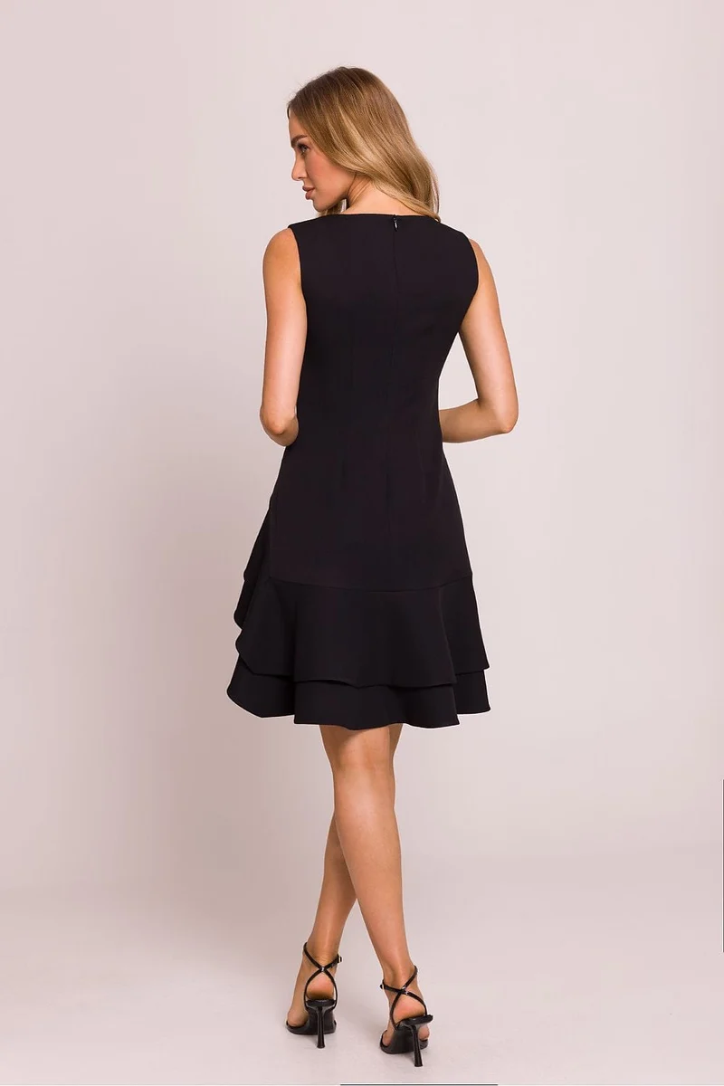 Robe courte asymétrique sans manches