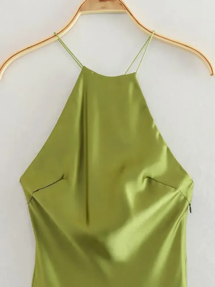 Longue robe sans manches en satin vert citron