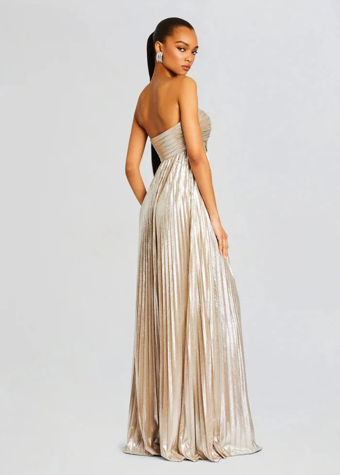 Robe bustier chic blanche brillante pour mariage