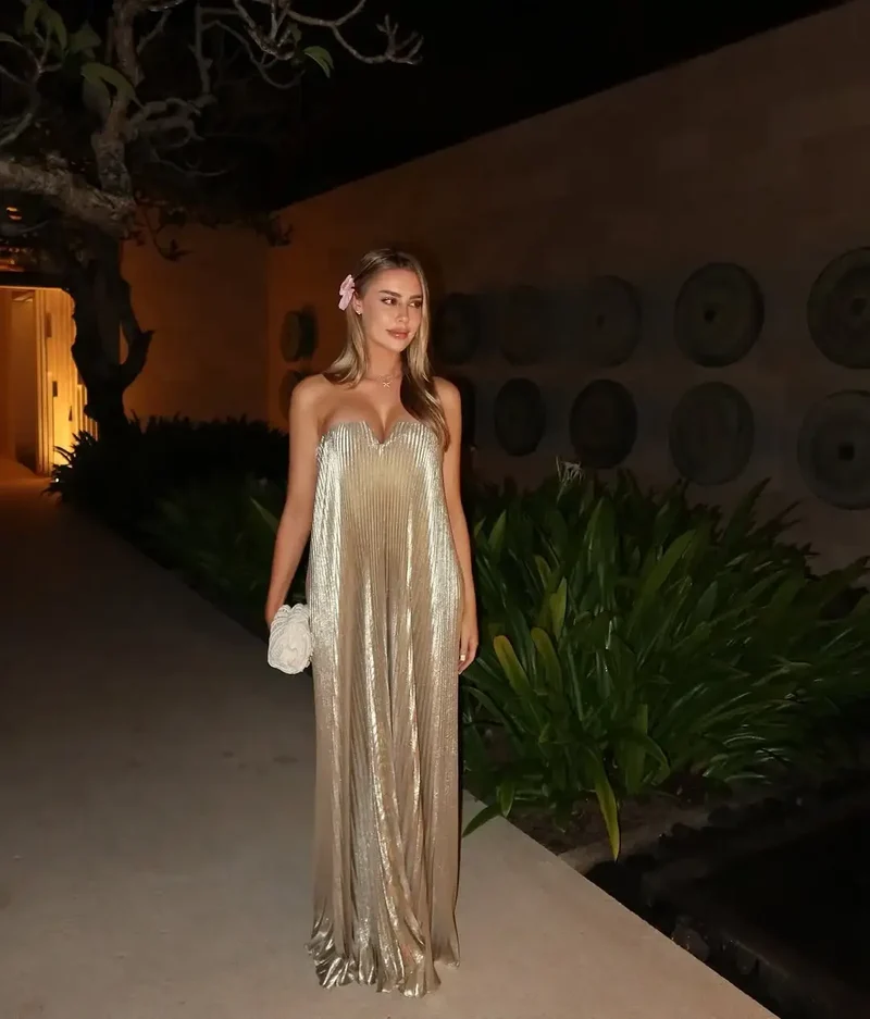 Robe de cocktail bustier dorée plissée