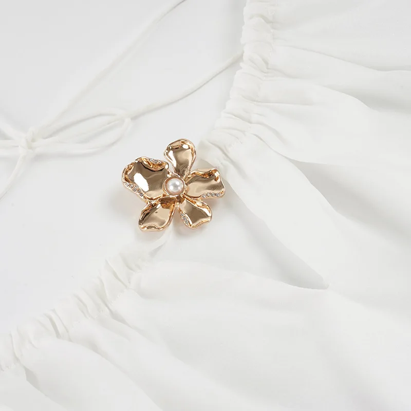 Robe courte blanche pour femme col cou et dos nu