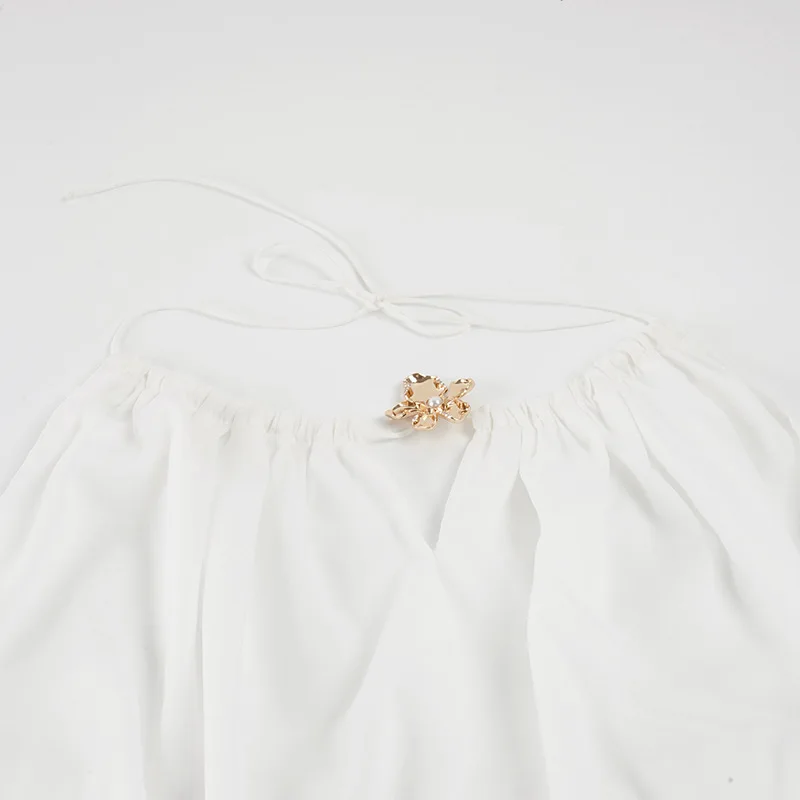 Robe courte blanche pour femme col cou et dos nu
