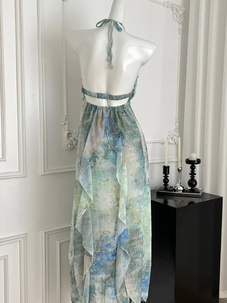 Robe longue chic une invitée de mariage élégante en été