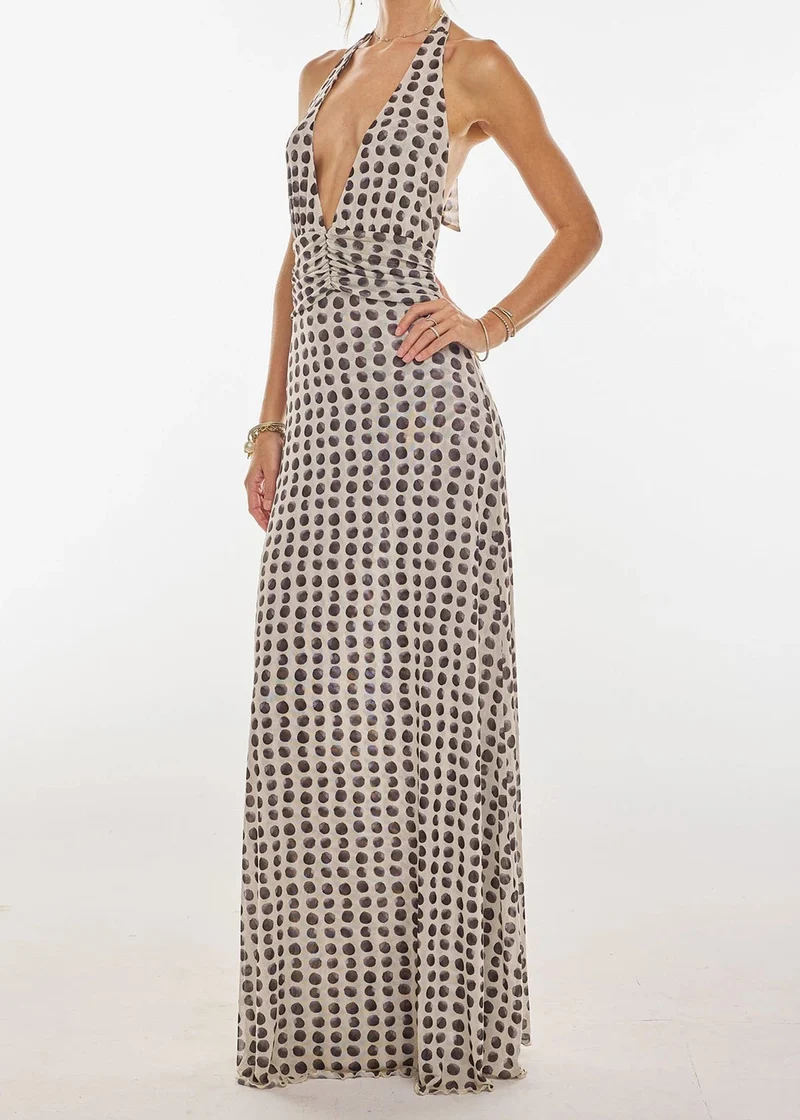 Robe longue chic et fluide pour femme avec grand décolleté et dos nu
