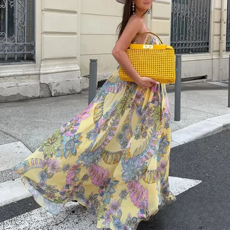 Robe d’été fluide à bretelles imprimé floral en mousseline