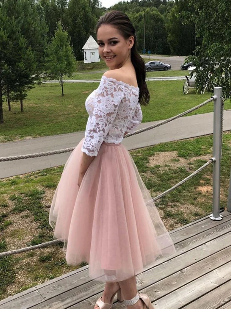 Robe de soirée courte rose en dentelle blanche deux pièces