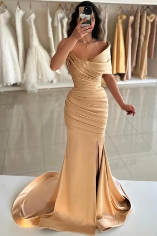 Robe de bal sirène élégante en satin froncé à épaules dénudées avec une silhouette flatteuse