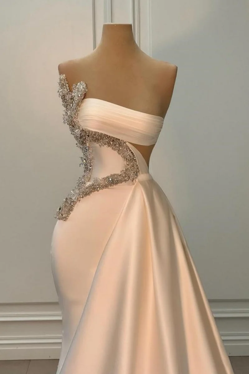 Robe de bal chic sans bretelles, sans manches, taille creuse, perles, empire, froncée, en satin