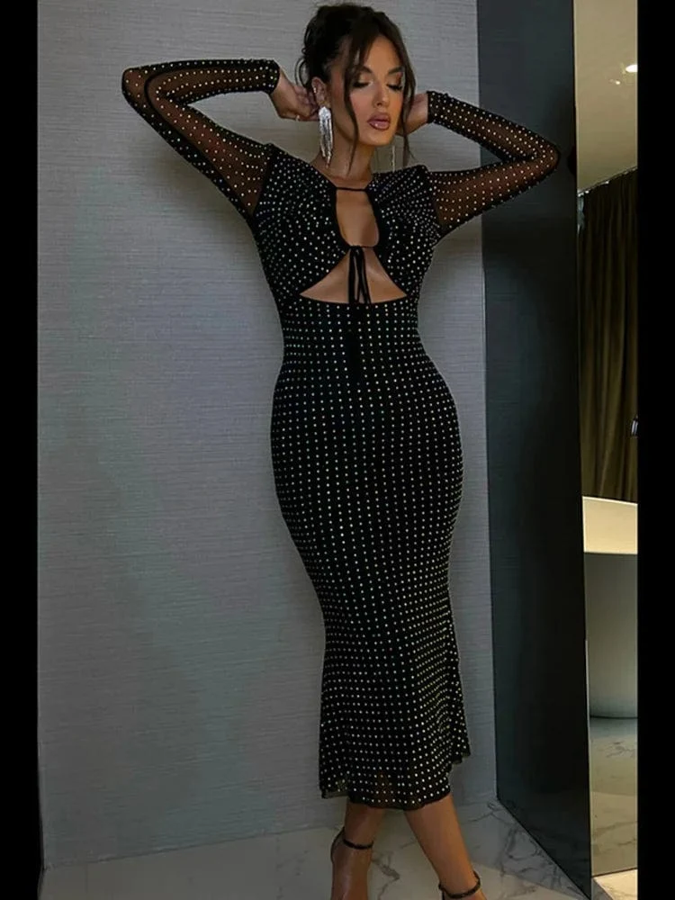 Robe de soirée à paillette moulante midi