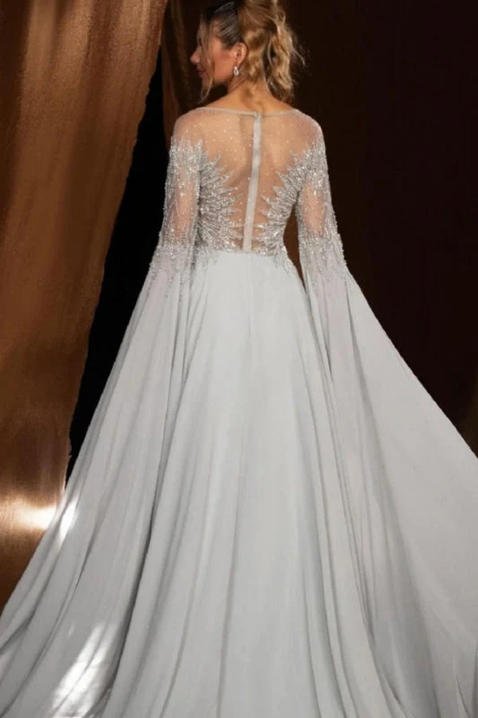 Robe de bal élégante en mousseline de soie, dentelle et appliques perlées, coupe trapèze, manches longues