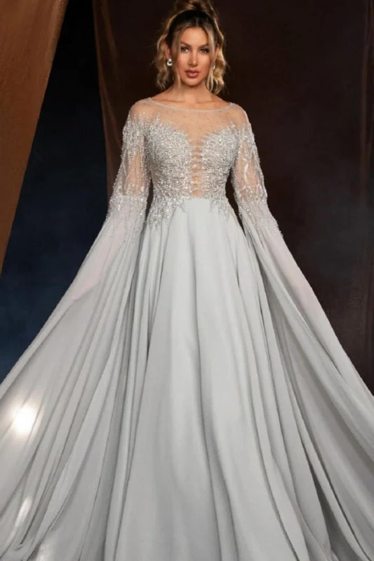 Robe de bal élégante en mousseline de soie, dentelle et appliques perlées, coupe trapèze, manches longues