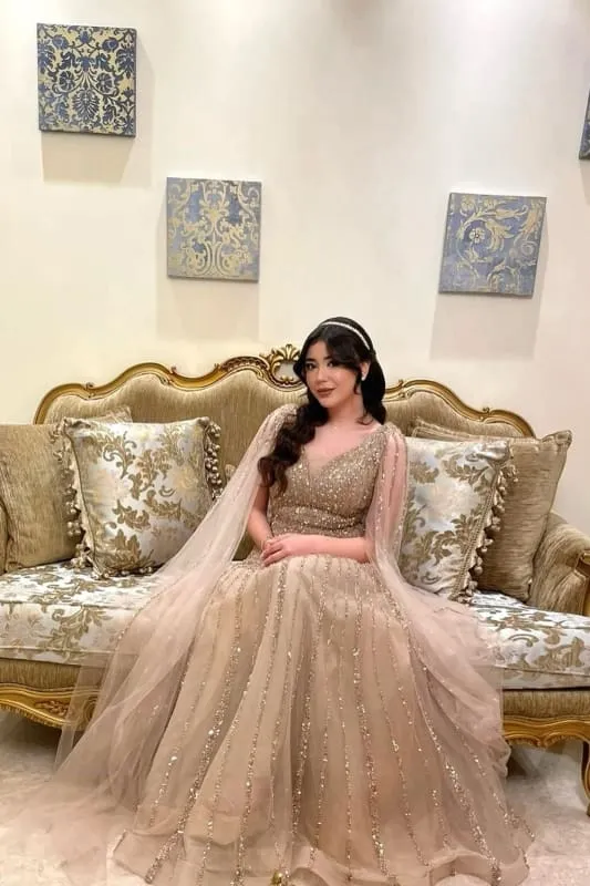Charmante robe de bal trapèze à col en V et paillettes perlées : élégante robe de soirée formelle en maille, sans manches